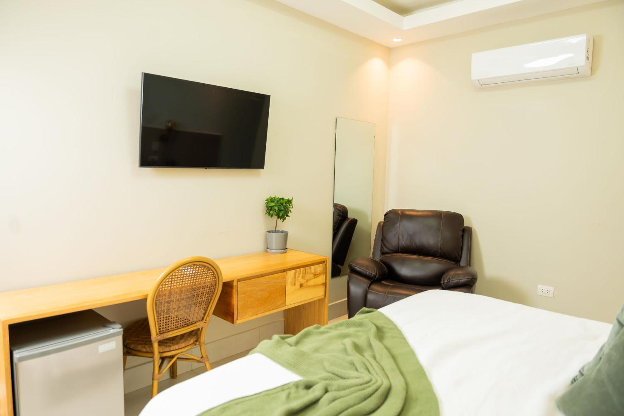 Hotel Stay Here Suites Santo Domingo Dış mekan fotoğraf