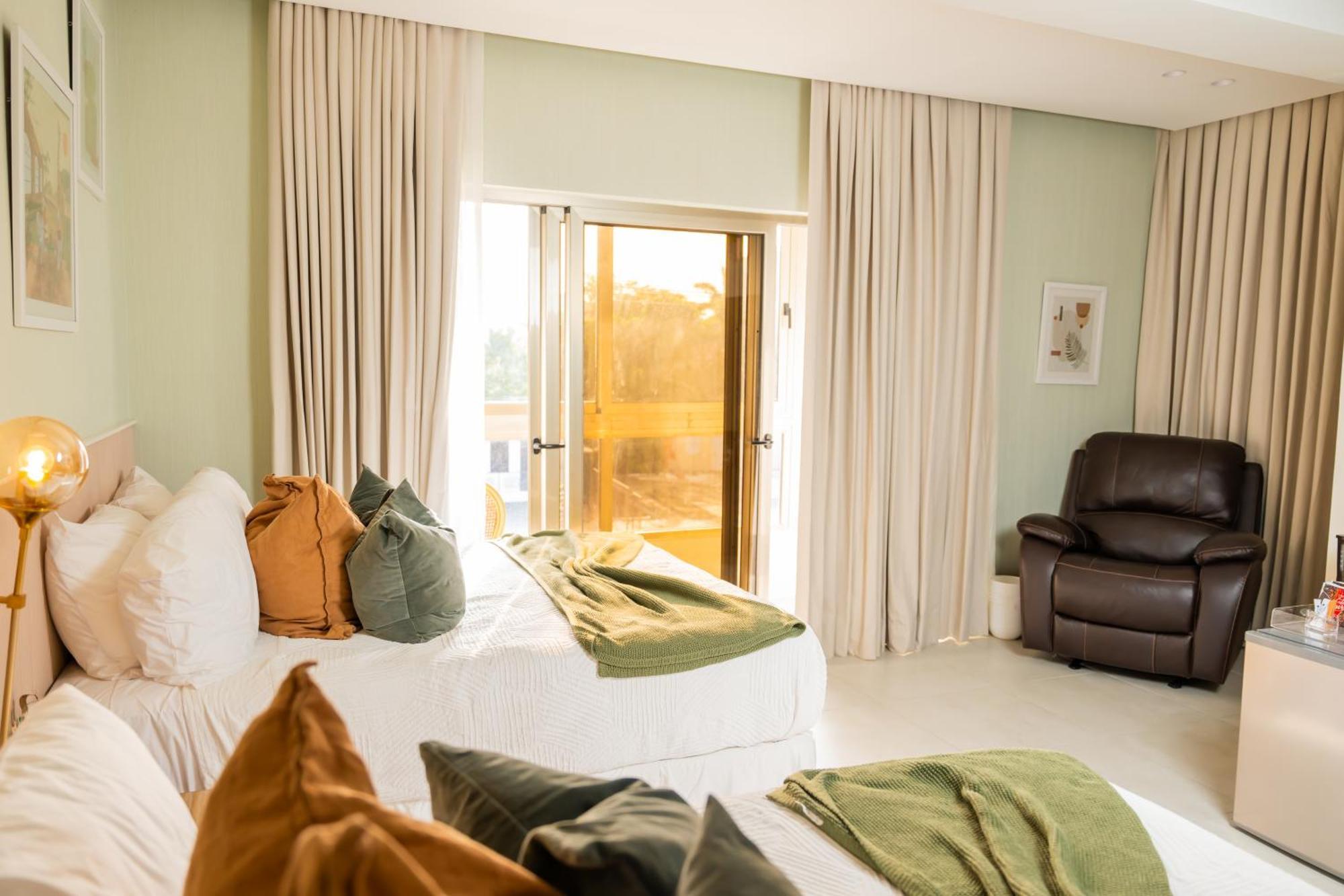 Hotel Stay Here Suites Santo Domingo Dış mekan fotoğraf