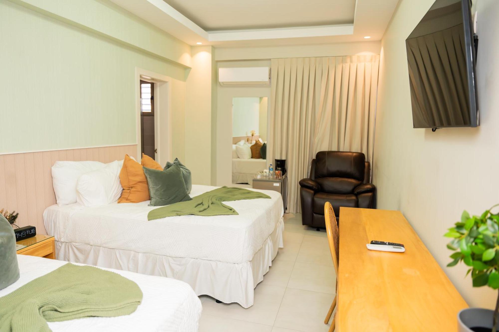 Hotel Stay Here Suites Santo Domingo Dış mekan fotoğraf